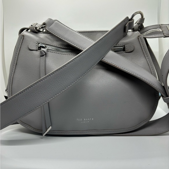 HEATHERR CURVED LEATHER CROSSBODY BAGโ๏ธ - Picture 1 of 16